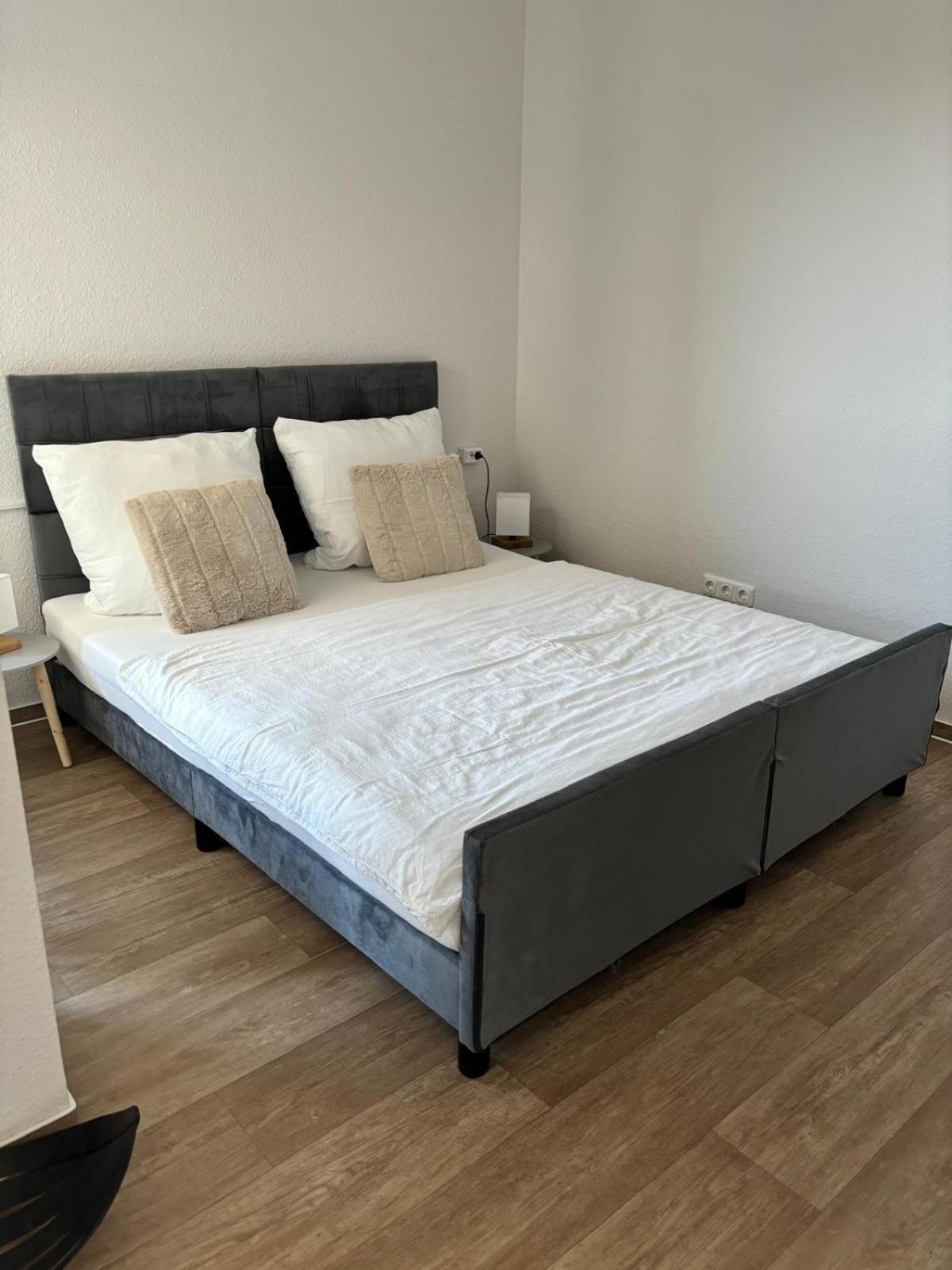 Charming Homes - Studio 10 Волфсбург Екстериор снимка